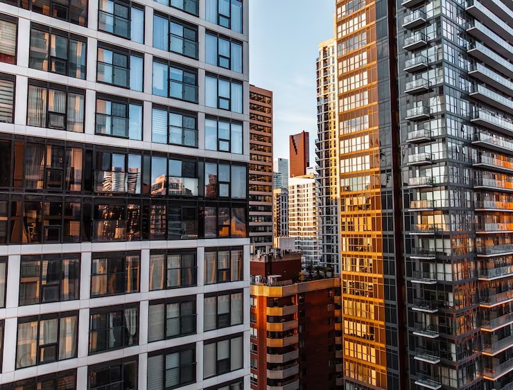 imgi_5_modern-tall-glass-buildings-downtown_181624-47596